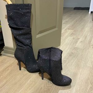 NWOT Glitter boots